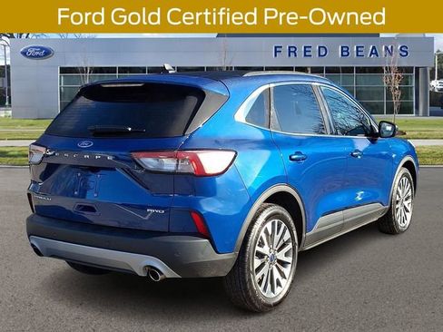 Used 2022 Ford Escape Titanium image 9