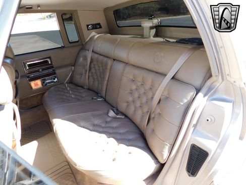 Used 1991 Cadillac Brougham image 23