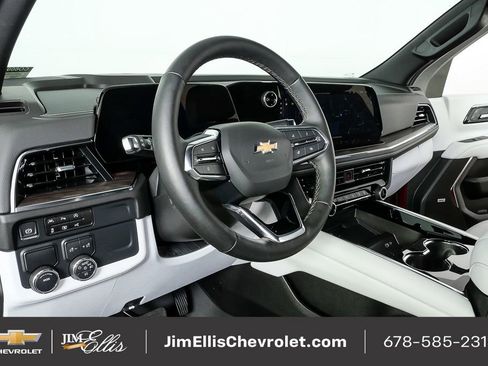 Used 2025 Chevrolet Tahoe Premier image 4