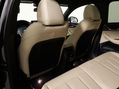 Used 2025 BMW X4 xDrive30i image 35