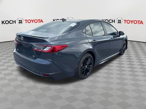 Used 2025 Toyota Camry SE w/ Convenience Package FWD image 8