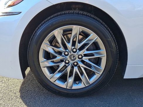 Certified 2020 Lexus LS 500 AWD w/ Interior Upgrade Package image 9