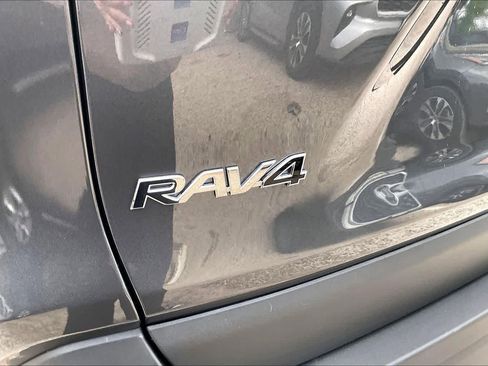 Used 2024 Toyota RAV4 XLE w/ Convenience Package image 31