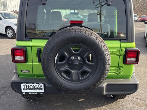 Used 2025 Jeep Wrangler Sport image 6