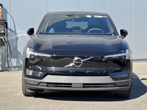 New 2025 Volvo EX30 Plus w/ Protection Package Premier image 8