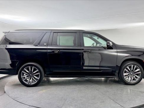 Used 2023 Cadillac Escalade ESV Sport image 9