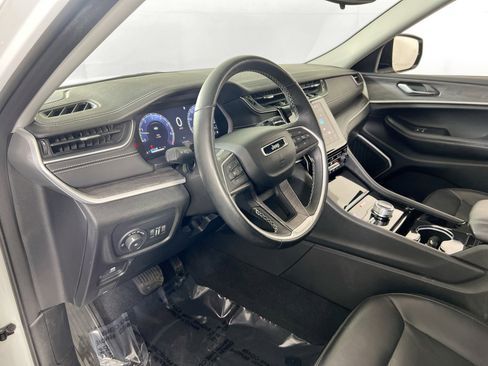 Used 2021 Jeep Grand Cherokee L Limited image 9