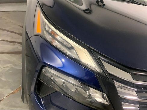 Used 2024 Nissan Rogue SV AWD/4WD image 26
