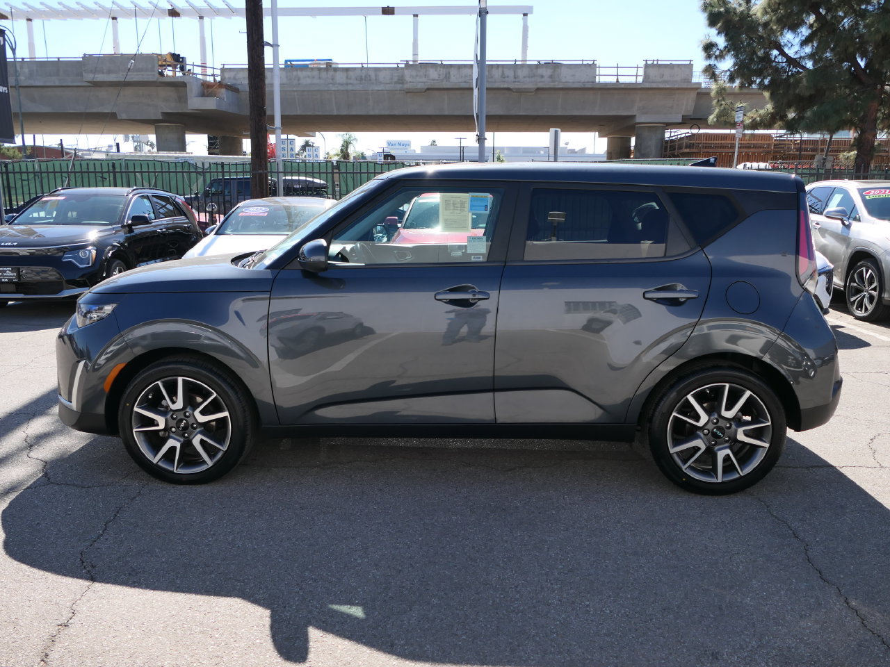 Used 2024 Kia Soul EX w/ EX Designer Package FWD image 6