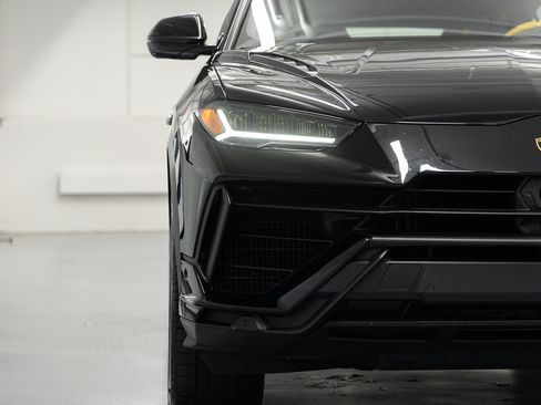 Used 2024 Lamborghini Urus S AWD/4WD image 9