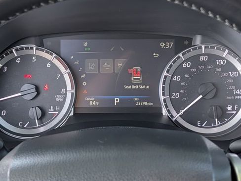 Used 2023 Toyota Highlander XLE AWD/4WD image 22
