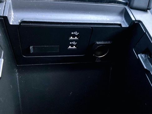 Used 2023 MAZDA MAZDA3 s image 35