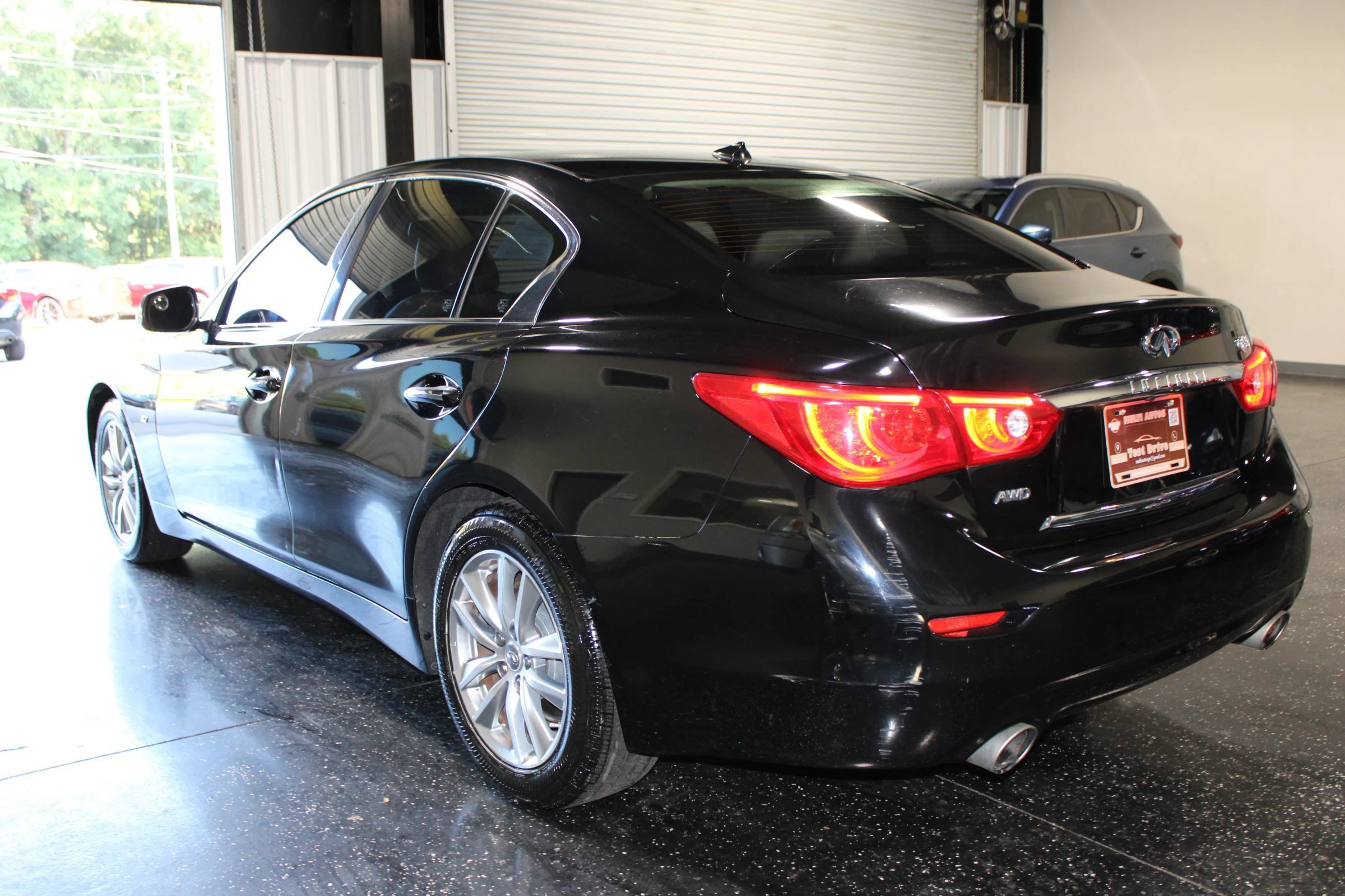 Used 2014 INFINITI Q50 Premium w/ Navigation Package AWD/4WD image 5