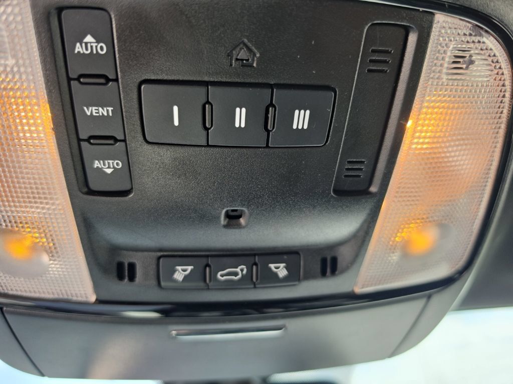 Used 2025 Dodge Durango R/T AWD/4WD image 27
