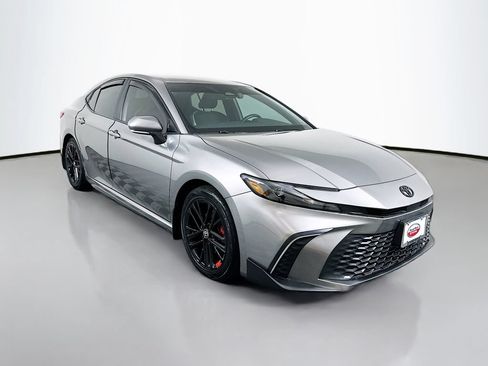 Certified 2025 Toyota Camry SE w/ Convenience Package FWD image 3