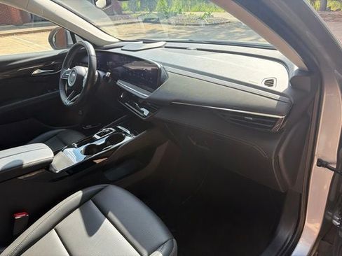 Used 2024 Buick Envision Preferred AWD/4WD image 31