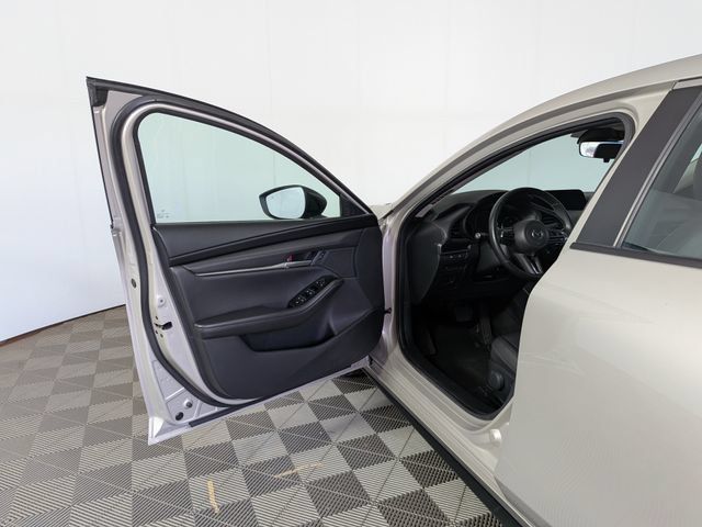 Used 2024 MAZDA MAZDA3 s FWD image 10