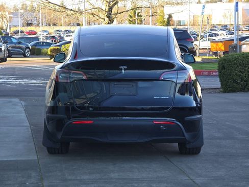 Used 2023 Tesla Model Y Long Range image 4
