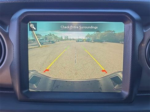 Used 2021 Jeep Gladiator Willys image 18