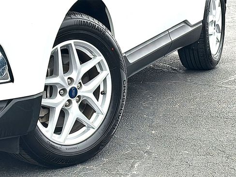 Used 2022 Ford Edge SEL image 3