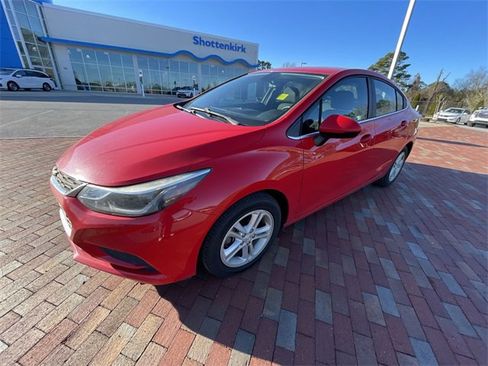 Used 2016 Chevrolet Cruze LT w/ Convenience Package image 12