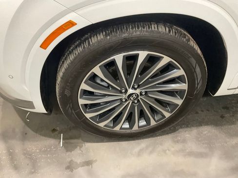 Used 2025 Hyundai Palisade Calligraphy FWD image 6