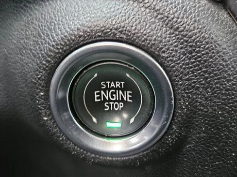 Used 2021 Chevrolet Silverado 1500 LT w/ Bed Protection Package image 11