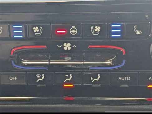 New 2025 Jeep Grand Cherokee Overland w/ Adv Protech Group III image 25