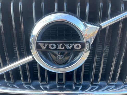 Used 2016 Volvo XC90 T8 Momentum image 48