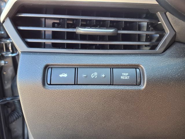 Used 2025 Nissan Altima 2.5 S FWD image 13