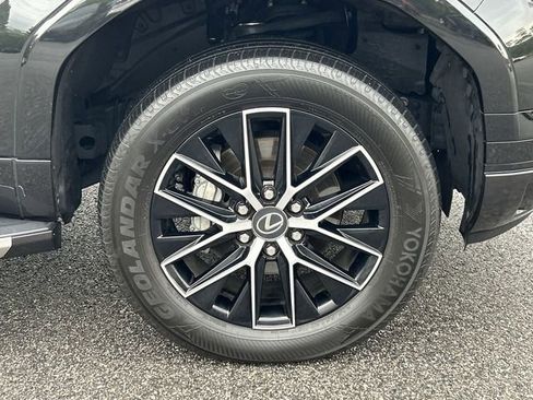 Used 2024 Lexus GX 550 w/ Cold Area Package AWD/4WD image 13