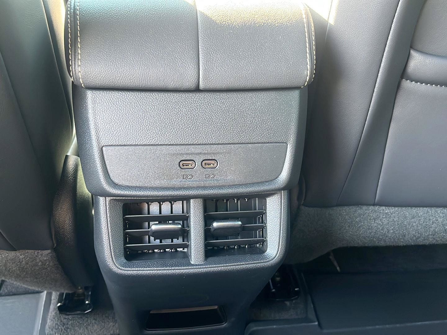 New 2027 GMC Terrain Elevation w/ Elevation Premium Package AWD/4WD image 16