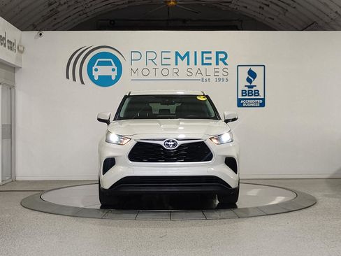 Used 2021 Toyota Highlander L image 90