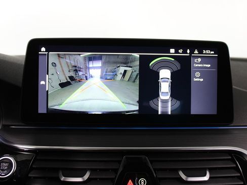 Used 2023 BMW 530e w/ M Sport Package image 8