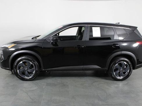 Certified 2025 Nissan Rogue SV AWD/4WD image 12