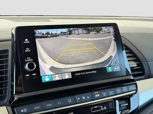 Certified 2025 Honda Odyssey EX-L image 13