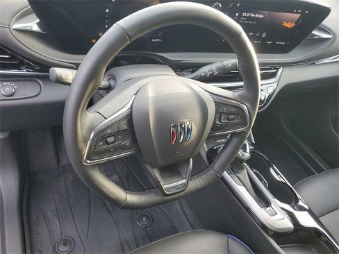Used 2025 Buick Envista Sport Touring w/ Convenience I Package image 17
