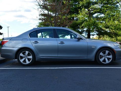 Used 2008 BMW 528xi Sedan w/ Premium Pkg image 4