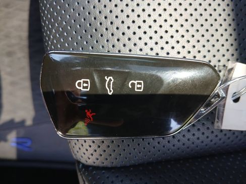 Used 2023 Volkswagen Golf R AWD/4WD image 29