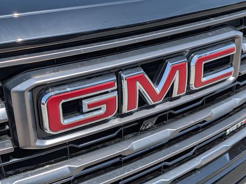 New 2026 GMC Yukon AT4 Ultimate w/ LPO, Floor Liner Package AWD/4WD image 37