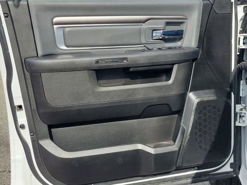 Used 2024 RAM 1500 Classic SLT image 19