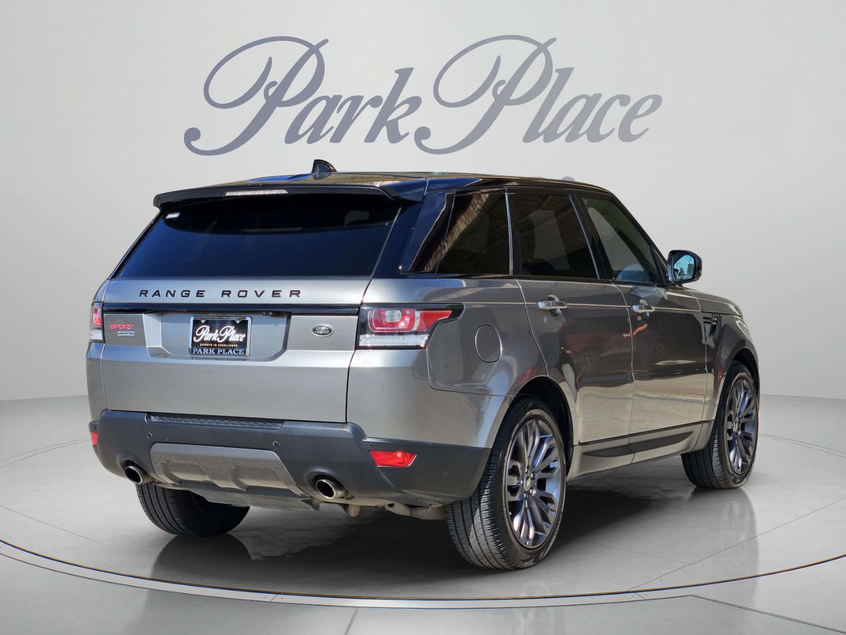 Used 2017 Land Rover Range Rover Sport Supercharged AWD/4WD image 6