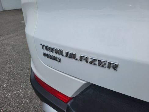 Certified 2025 Chevrolet TrailBlazer LT AWD/4WD image 10