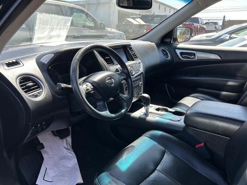 Used 2018 Nissan Pathfinder SL FWD image 6