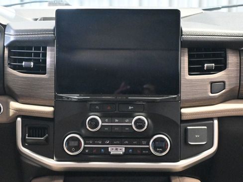 Used 2024 Ford Expedition Max Limited RWD image 14