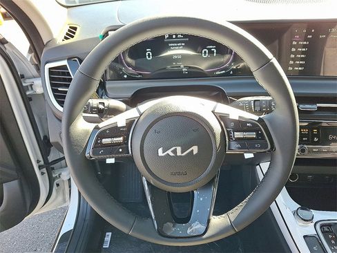 New 2026 Kia Seltos S image 14