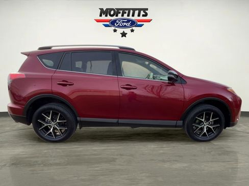 Used 2018 Toyota RAV4 SE image 6