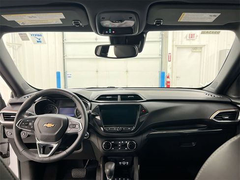 Used 2023 Chevrolet TrailBlazer ACTIV w/ Technology Package image 10