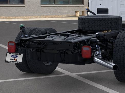 New 2026 Ford F550 4x4 Crew Cab image 21