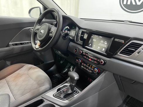 Used 2019 Kia Niro LX FWD image 18